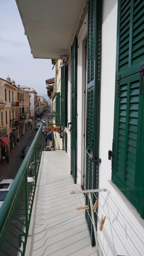 Appartamento Arte E Mare Bordighera Exterior foto